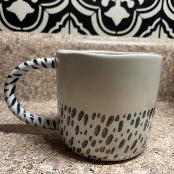 Faces collection coffee mug abstract, cute and great condition - Picture 3 of 5